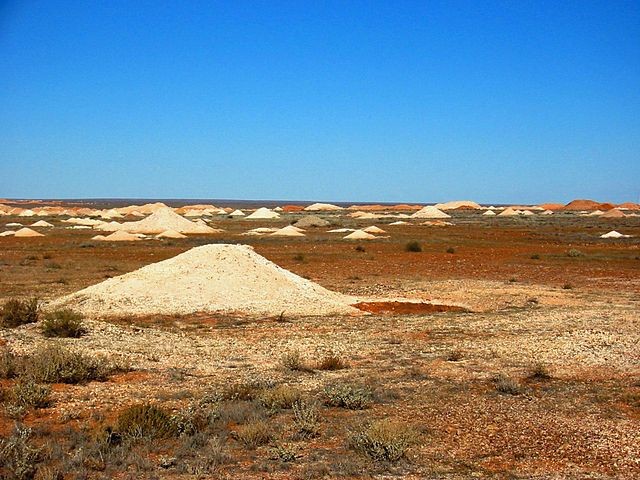 By Thomas Schoch - Thomas Schoch at http://www.retas.de/thomas/travel/australia2005/index.html, CC BY-SA 2.5, https://commons.wikimedia.org/w/index.php?curid=673191 טיול באוBy Thomas Schoch - Thomas Schoch at http://www.retas.de/thomas/travel/australia2005/index.html, CC BY-SA 2.5, https://commons.wikimedia.org/w/index.php?curid=673191סטרליה אטרקציות, קובר פידי דרום אוסטרליה