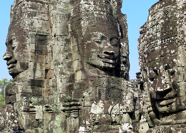 טיול לקמבודיה, מקדש באיון
